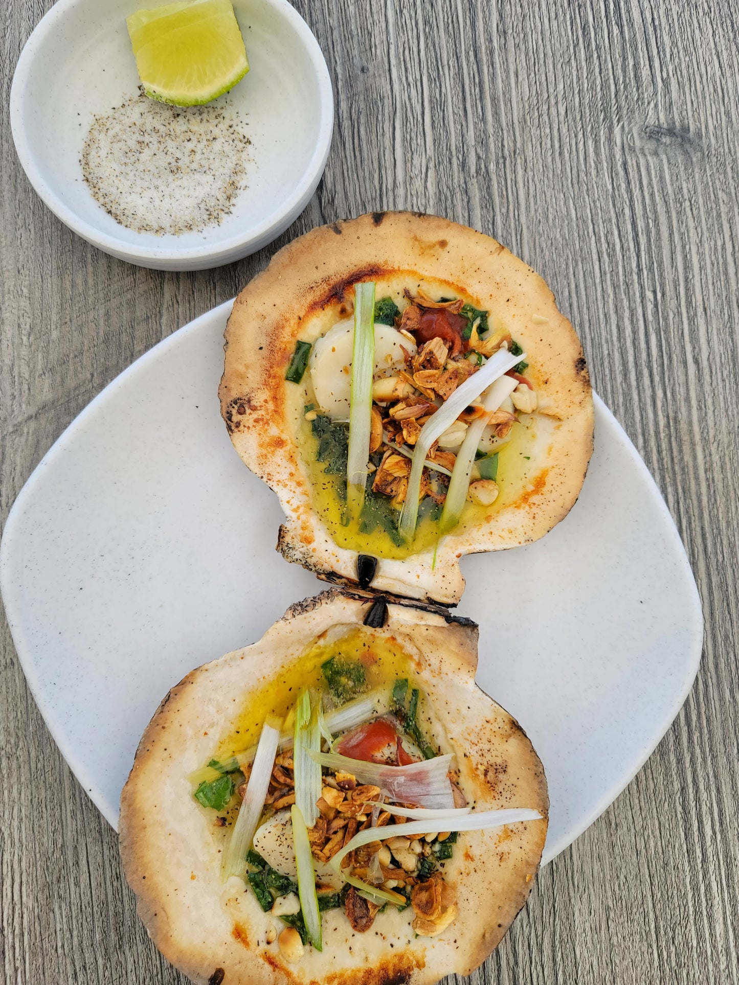 Hoàng Gia Scallops Grilled (custom it your way)
