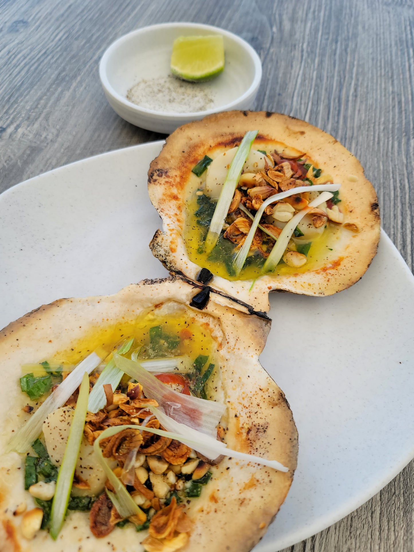 Hoàng Gia Scallops Grilled (custom it your way)