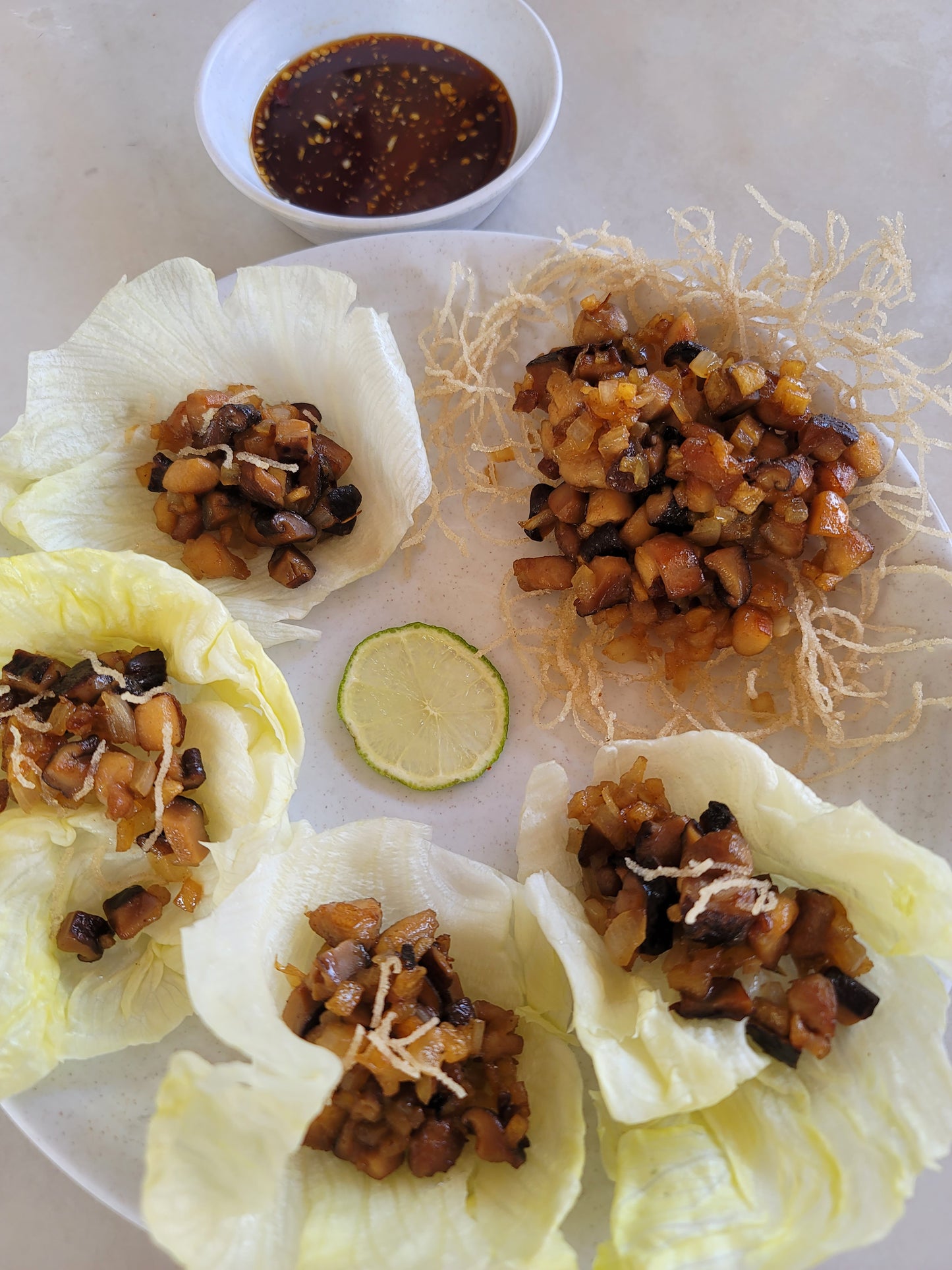 Hoàng Gia Chicken Lettuce Wraps