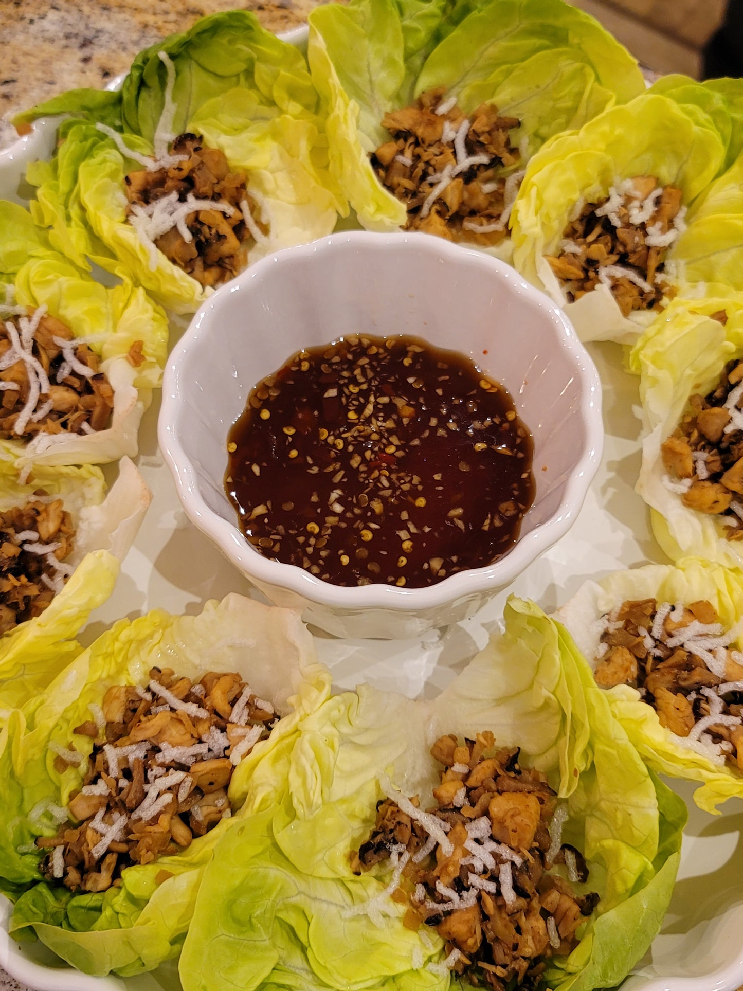 Hoàng Gia Chicken Lettuce Wraps