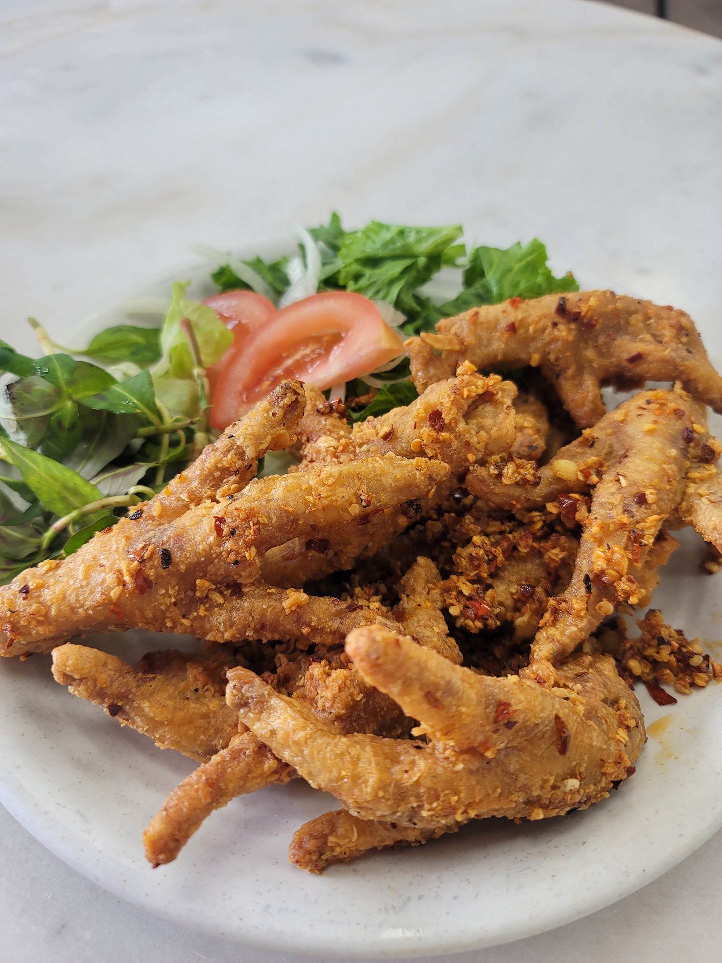Chân gà chiên giòn múi ớt