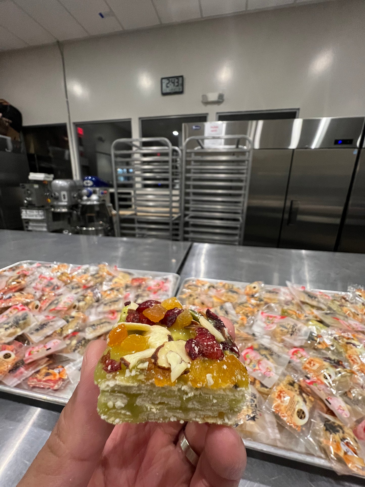 Hoang Gia Snow Cake (included: Matcha, Strawberry, Cranberry and Chocolate)