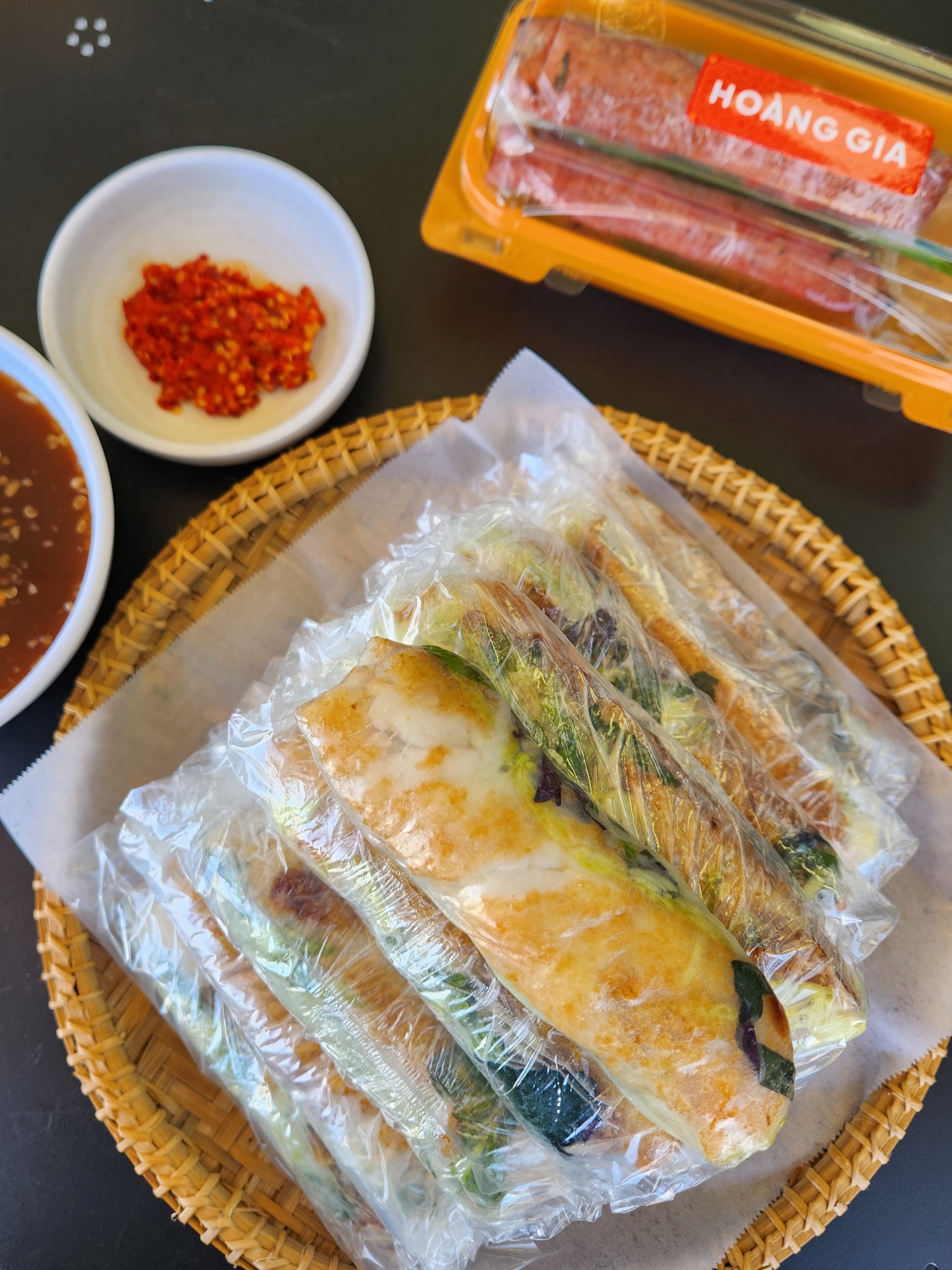 Fish Hand Rolls - Gỏi Cuốn Cá