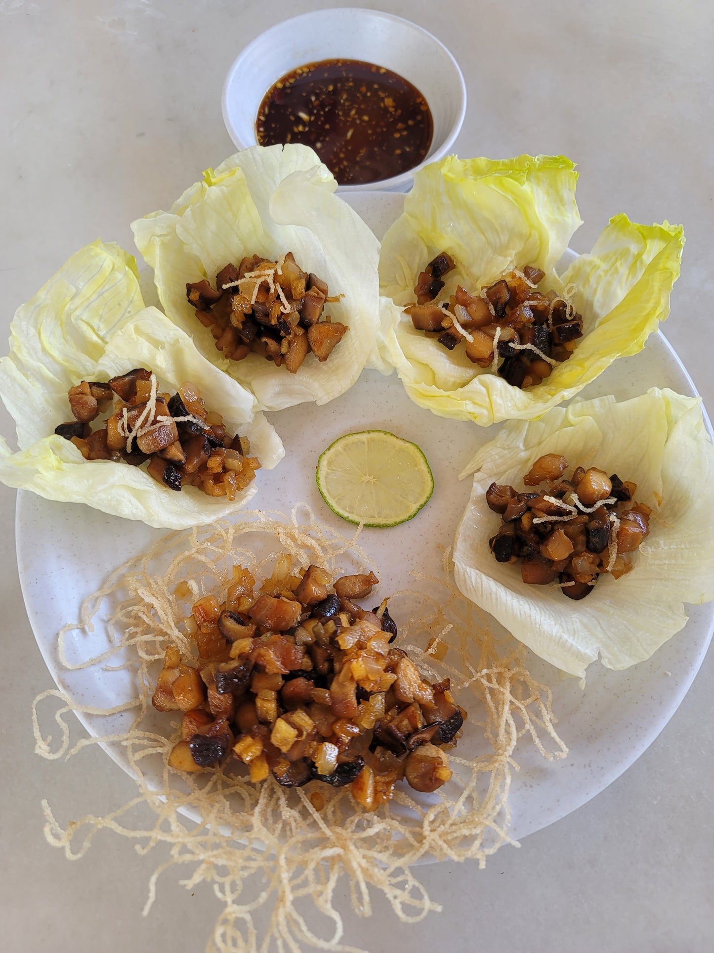 Hoàng Gia Chicken Lettuce Wraps